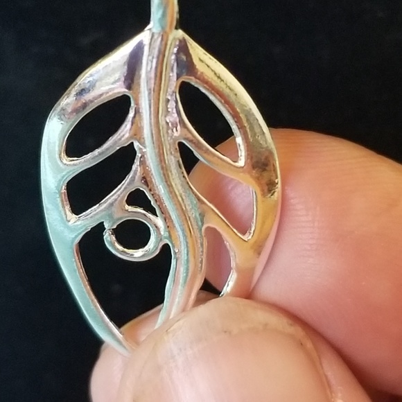 4/$30 NWT Sterling Silver Leaf Charm Pendant - Picture 8 of 8